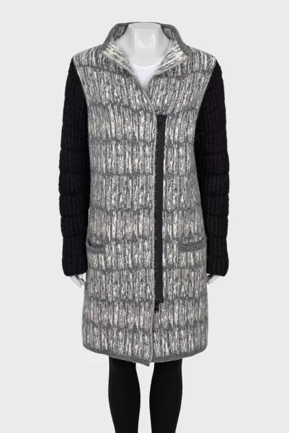 Long cardigan with a zipper