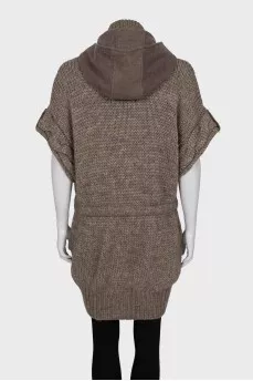 Knitted cardigan with short sleeves