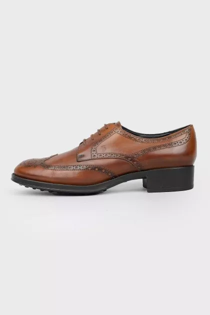 Lace-up men's brogues