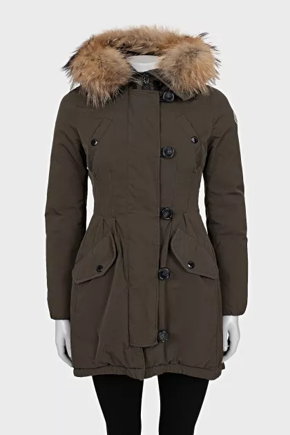 Fitted parka with natural fur