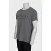 Men's gray straight-cut T-shirt with logo