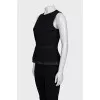 Fitted top with zipper