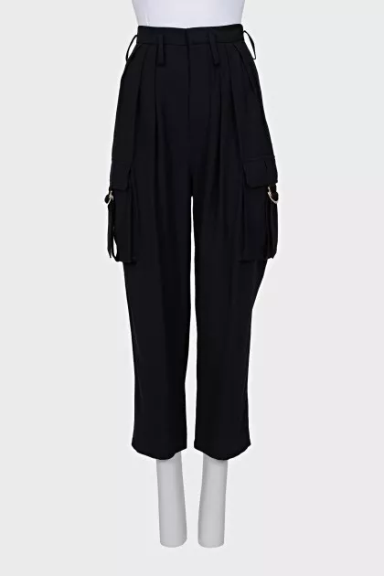 Cropped black trousers with tag