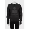 Tapered sweatshirt with decoration