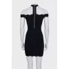 Fitted dress with a zipper at the back