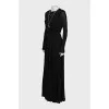 Maxi dress decorated with a necklace