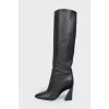 High boots without fasteners