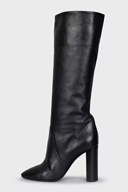 Leather boots with a wide shaft and heels