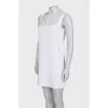 White sleeveless straight dress