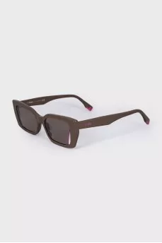 Sunglasses with colored inserts