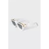 Sunglasses with branded decor