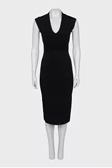 Black sleeveless bodycon dress