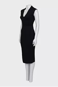 Black sleeveless bodycon dress
