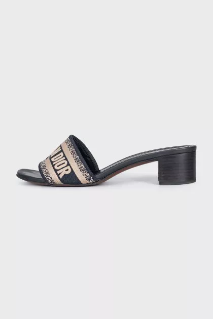 Dway Mules