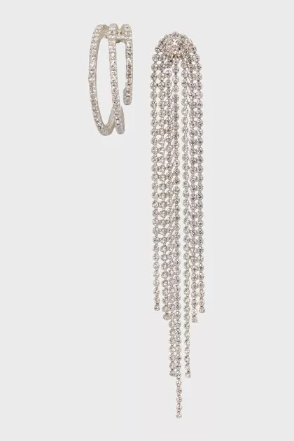 Asymmetrical earrings with crystals