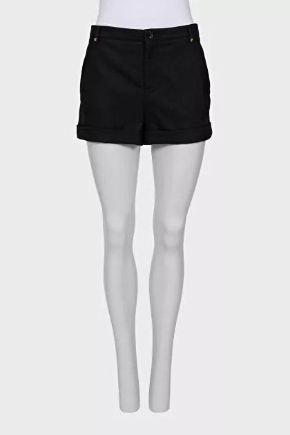 Short wool shorts