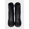 Wide toe ankle boots