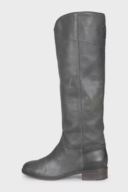 High boots made of gray leather