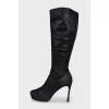 Insulated suede boots with heels