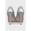 Silver leather open-toe shoes