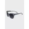 Sunglasses with blue frames