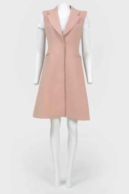 Long vest with tag pockets