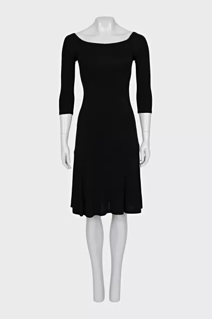 Fitted dress with sleeves