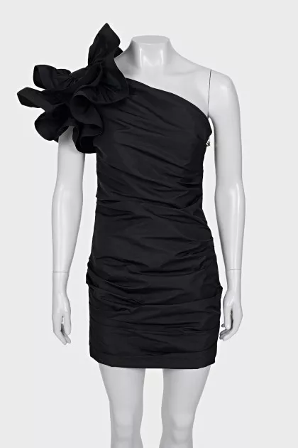 One-shoulder dress with ruffles