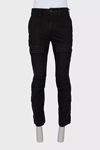 Men's trousers with patch pockets