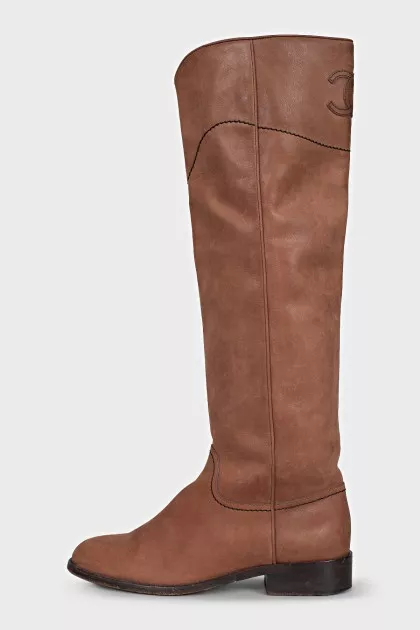 Brown matte leather boots