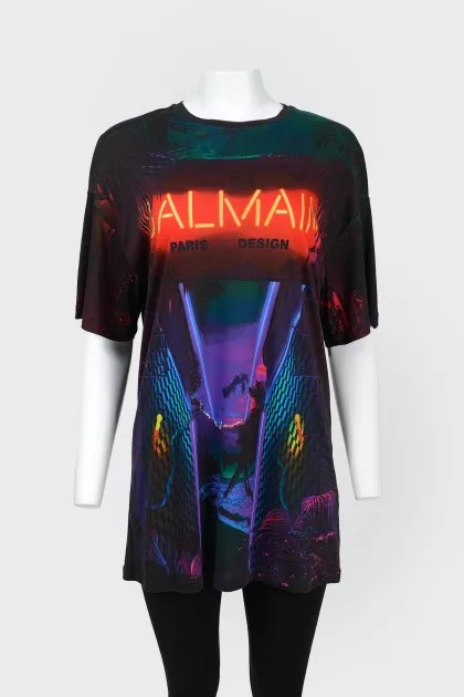 T -shirt with neon pattern and tag