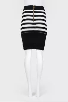 Black and white striped skirt with tag