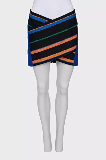 Mini skirt with a zipper