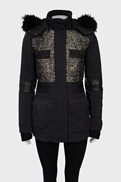 Fitted jacket decorated with fur