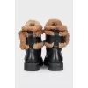 Wonderland boots with fur
