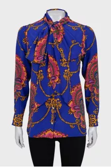 Printed blouse with a bow