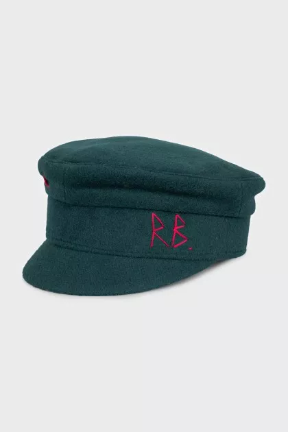 Green cap with embroidered logo