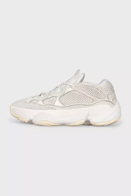 Кросівки білого кольору Yeezy 500