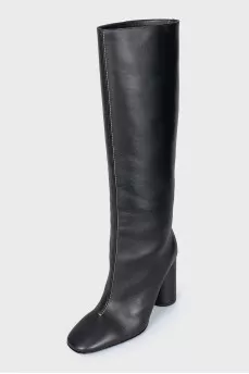 Leather boots with accent stitching