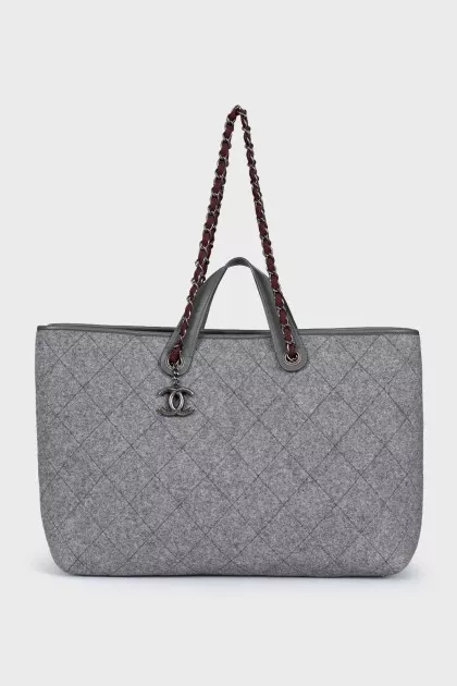 Textile tote with brand logo