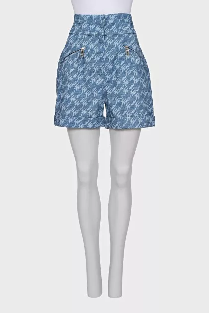 High-waisted shorts with a signature print