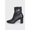Leather ankle boots with a stable heel