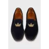 Men's suede shoes with embroidered logo