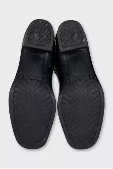 Rubber boots with chain