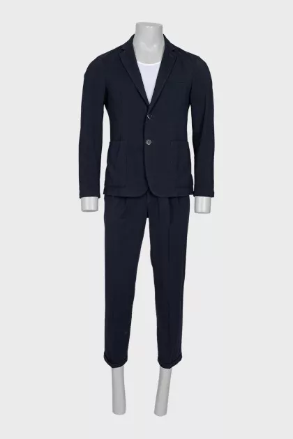 Men's suit with cropped trousers