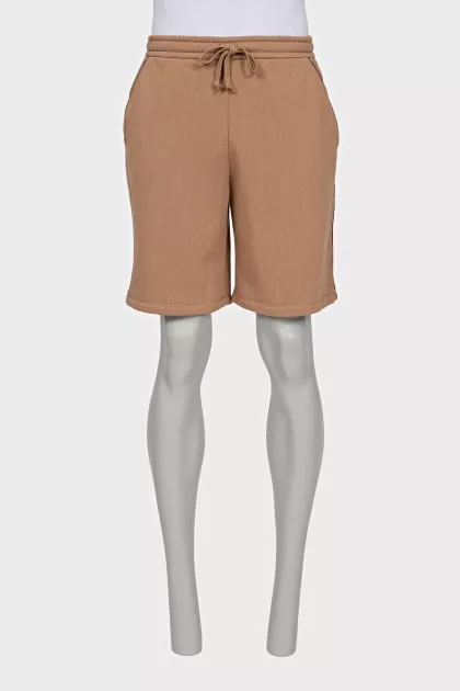 Men's shorts with a patch on the pocket