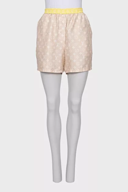 Silk shorts with signature print