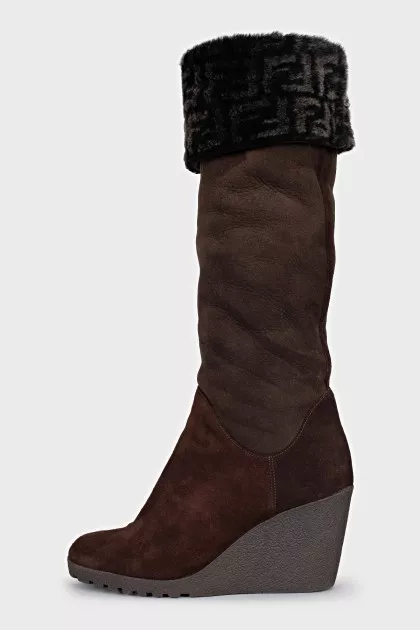 Insulated suede wedge boots