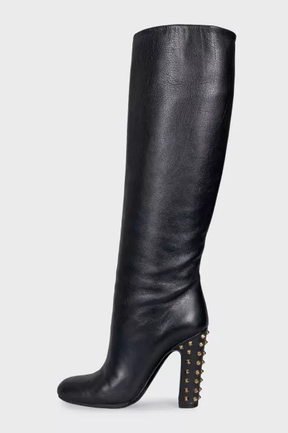 Leather boots with studded heels