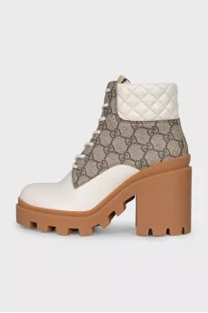 Leather boots with heels and tag